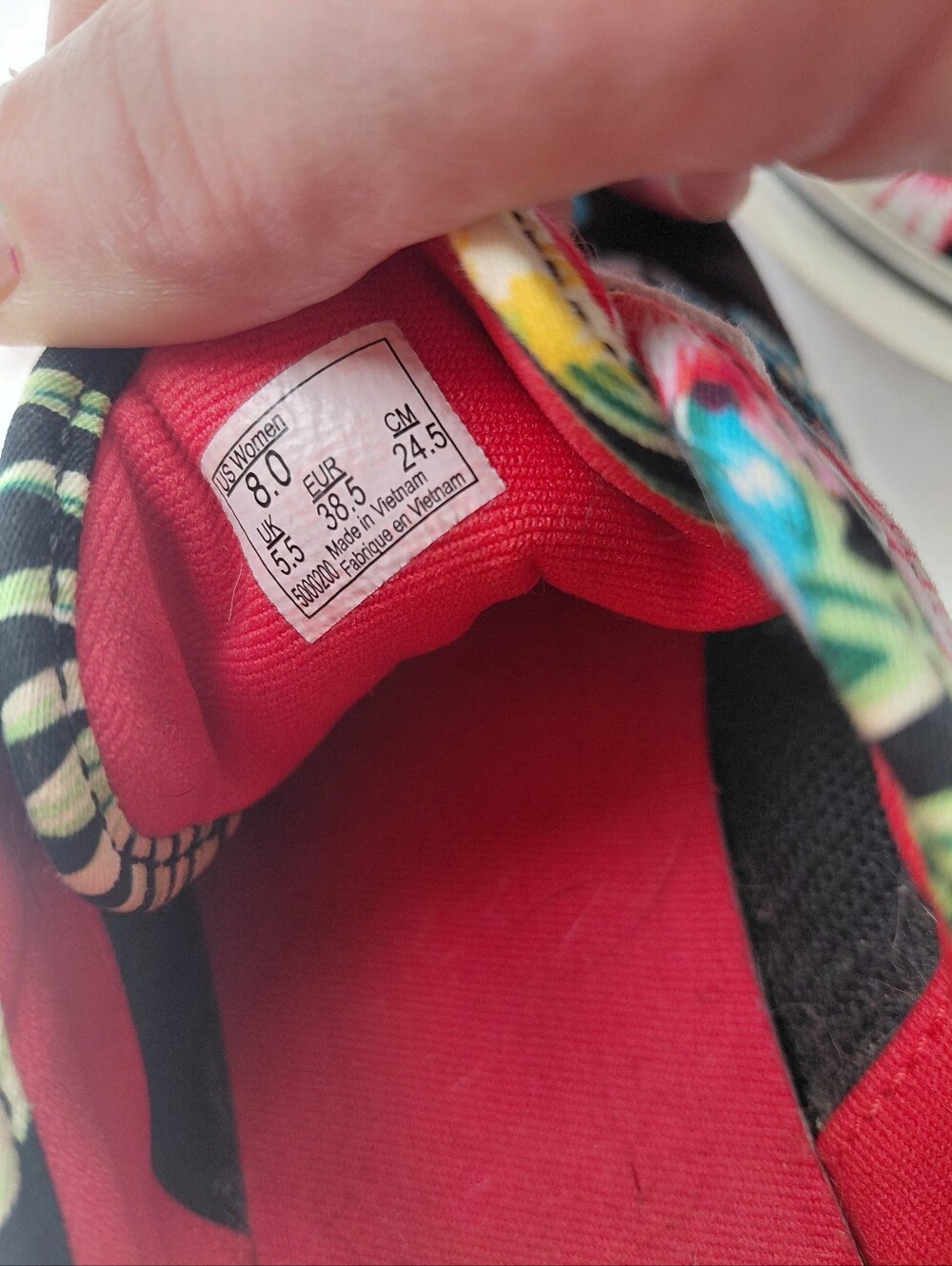 Vans Black Canvas Low-Top Sneakers with Multicolor Tropical Floral Print Size 8 - Picture 4 of 4